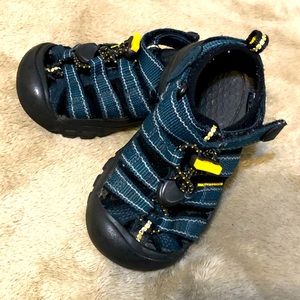 Toddler Keen Shoes, Navy, Size 8
